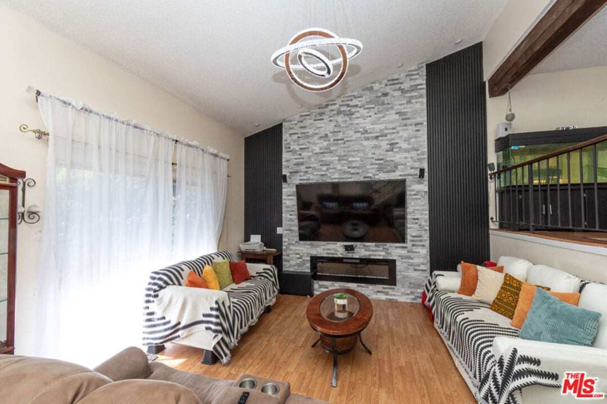 9041 Van Nuys Boulevard 210, Panorama City, CA 91402 — photo 1 of 52