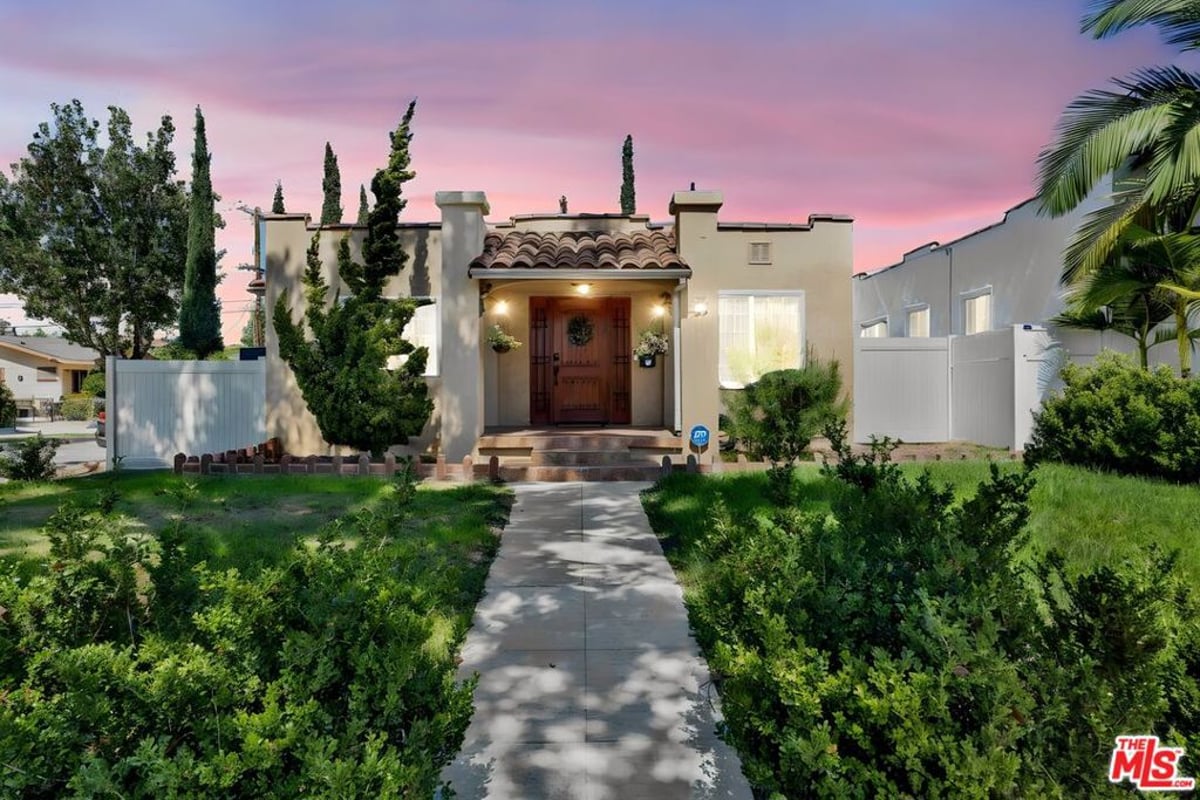 529 W Wilson Avenue, Glendale, CA 91203 — photo 1 of 45