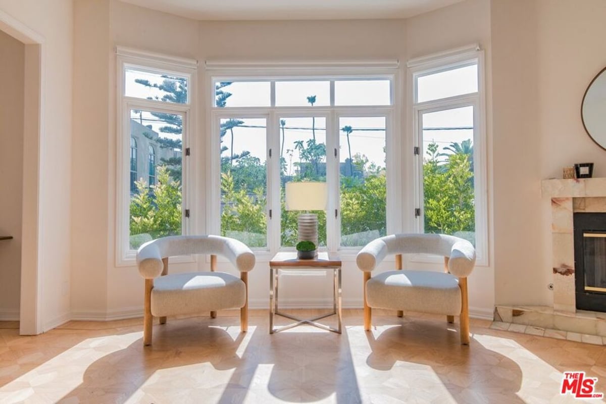 1044 5th Street 202, Santa Monica, CA 90403 — photo 1 of 28