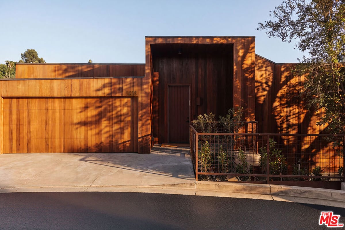 5698 Holly Oak Drive, Los Angeles, CA 90068 — photo 1 of 35