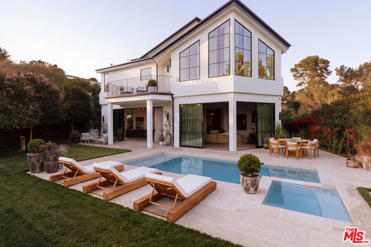 1122 La Altura Road, Beverly Hills, CA 90210 — photo 1 of 57