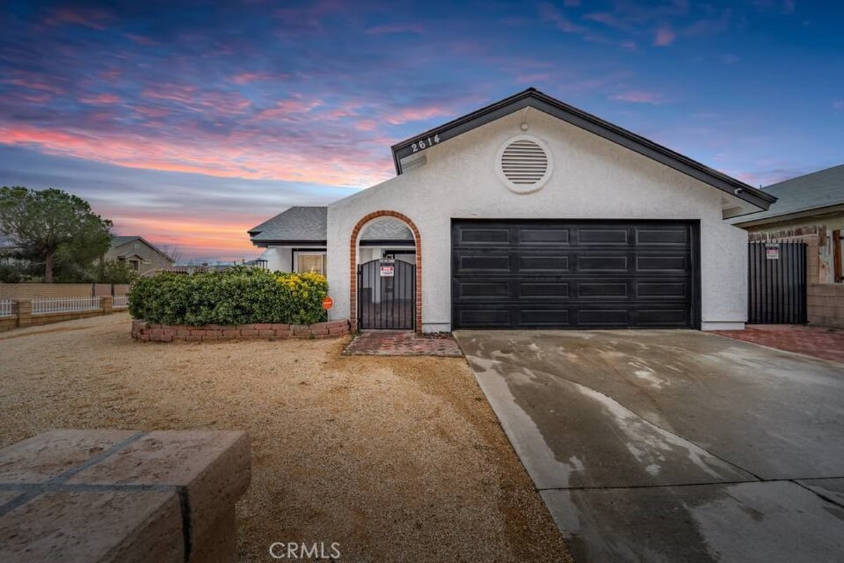 2614 Joshua Hills DR, Palmdale, CA 93550 — photo 1 of 24