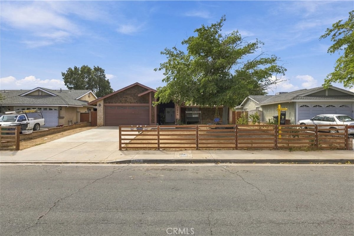 2824 E Avenue R12, Palmdale, CA 93550 — photo 1 of 25