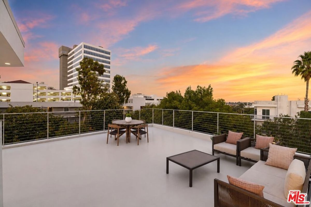 1244 14th Street A, Santa Monica, CA 90404 — photo 1 of 40