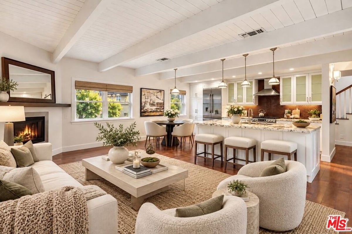 1100 N Beverly Glen Boulevard, Los Angeles, CA 90077 — photo 1 of 10