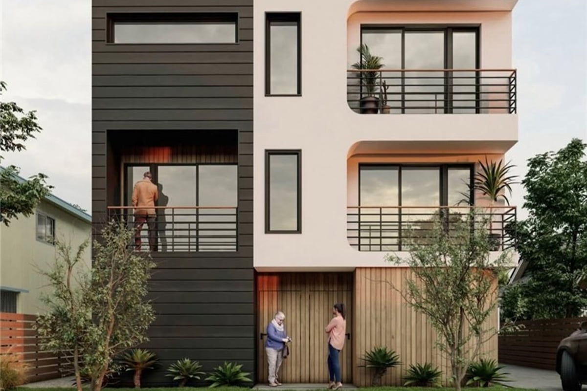 2214 S Spaulding, Los Angeles, CA 90016 — photo 1 of 9