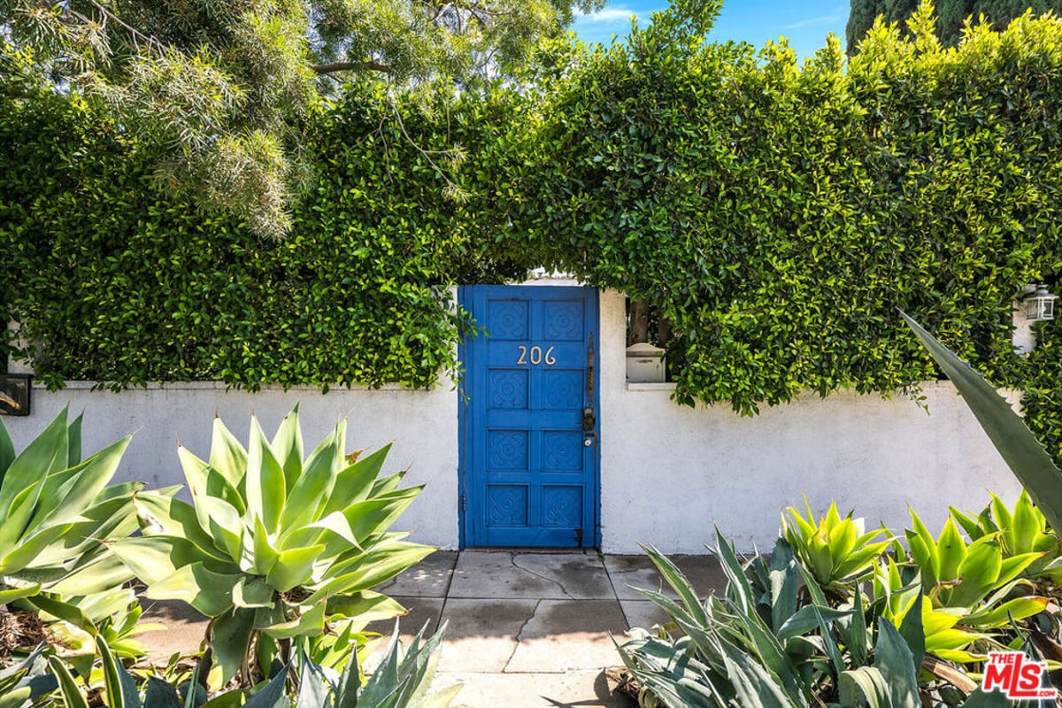 206 N Wilton Place, Los Angeles, CA 90004 — photo 1 of 23