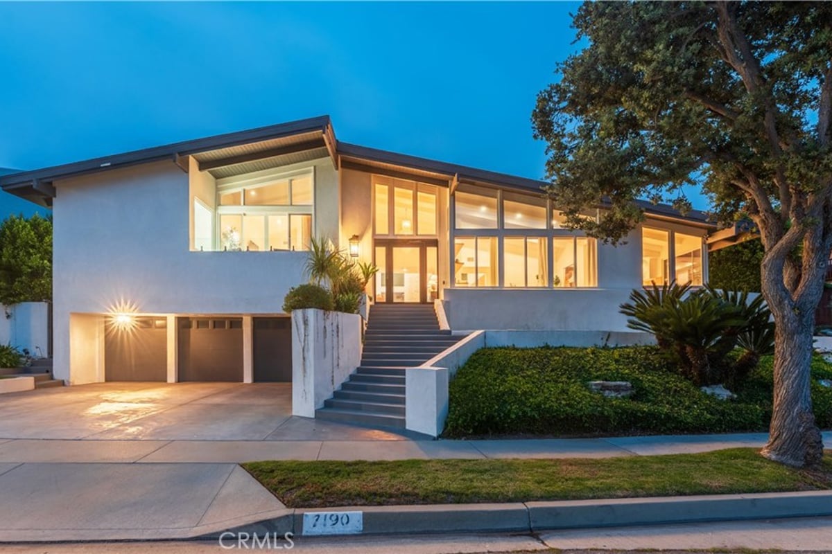 7190 Crest, Rancho Palos Verdes, CA 90275 — photo 1 of 25