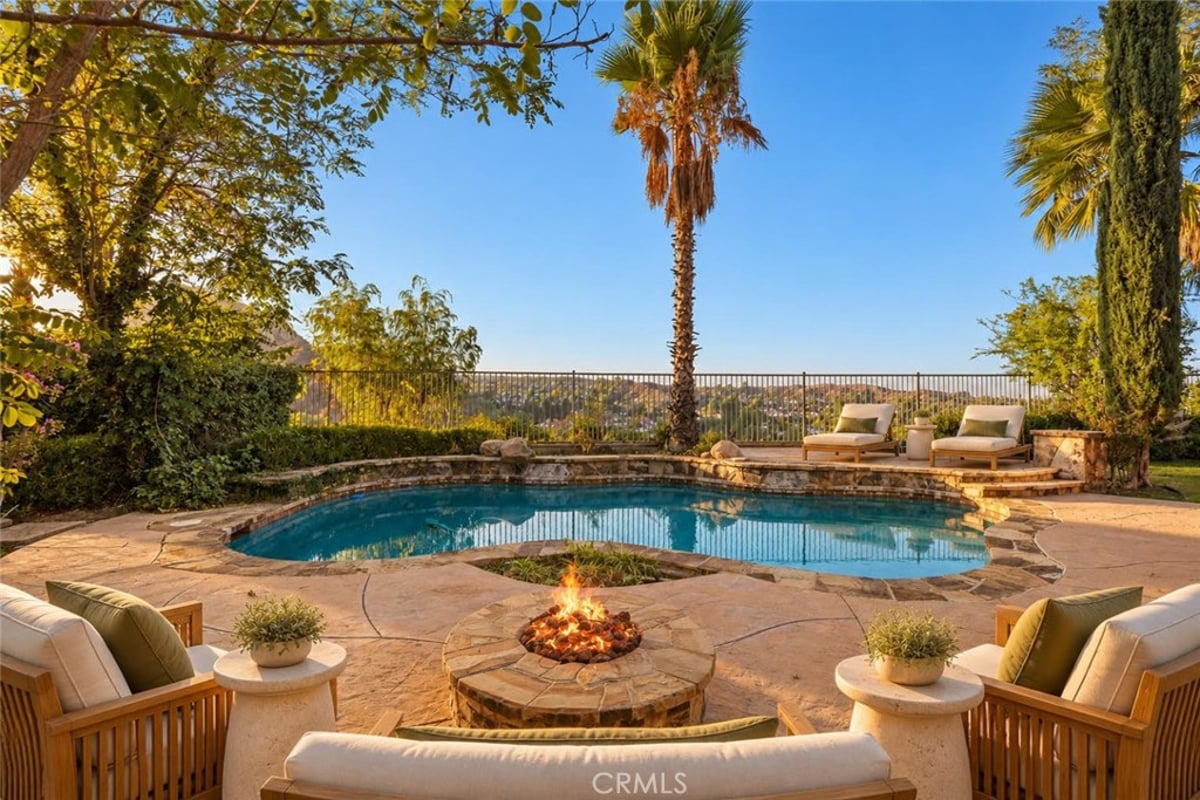 25501 Magnolia Lane, Stevenson Ranch, CA 91381 — photo 1 of 40