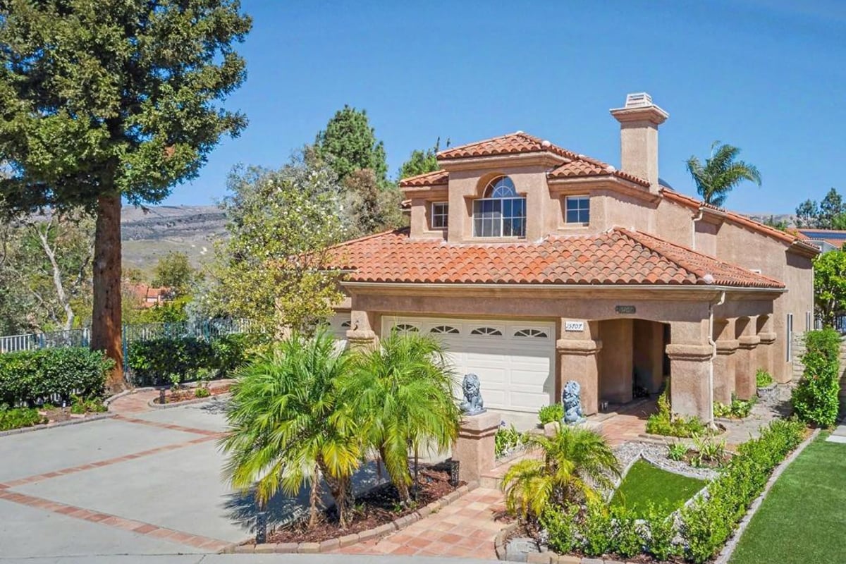 15707 Swift Place, Moorpark, CA 93021 — photo 1 of 39