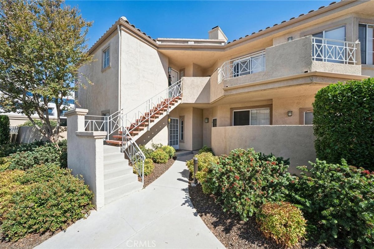 23715 Del Monte Drive 201, Valencia, CA 91355 — photo 1 of 35