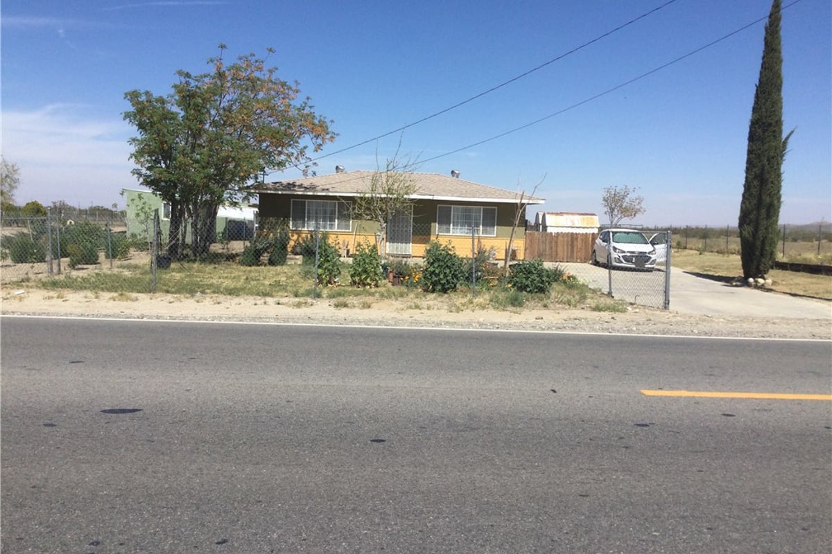 10345 E Palmdale, Littlerock, CA 93591 — photo 1 of 26