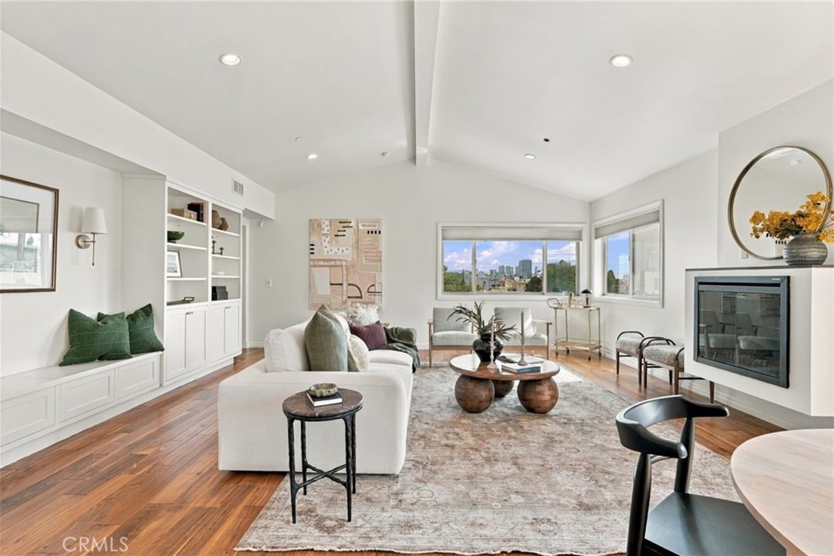 1420 S Bundy Drive 405, Los Angeles, CA 90025 — photo 1 of 20