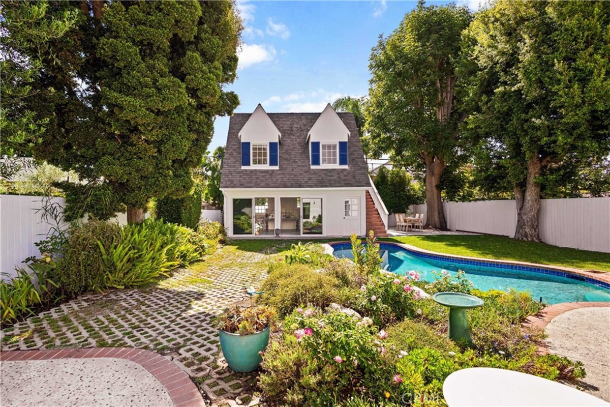 2936 Castle Heights, Los Angeles, CA 90034 — photo 1 of 30