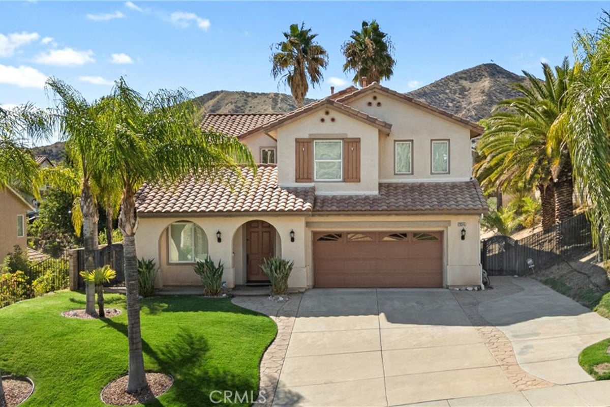 28345 Falcon Crest Drive, Canyon Country, CA 91351 — photo 1 of 75