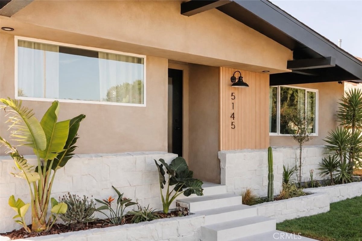 5145 6th, Los Angeles, CA 90043 — photo 1 of 63