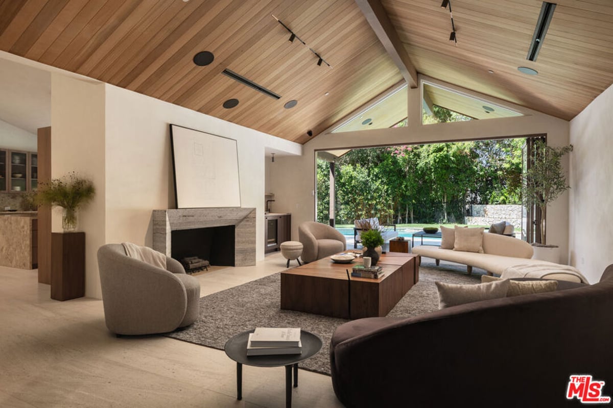 4146 High Valley Road, Los Angeles, CA 91436 — photo 1 of 49