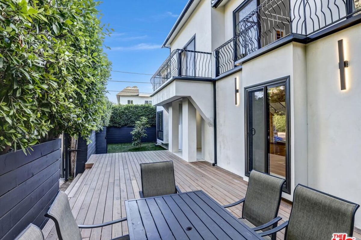 3943 Wade Street, Los Angeles, CA 90066 — photo 1 of 51