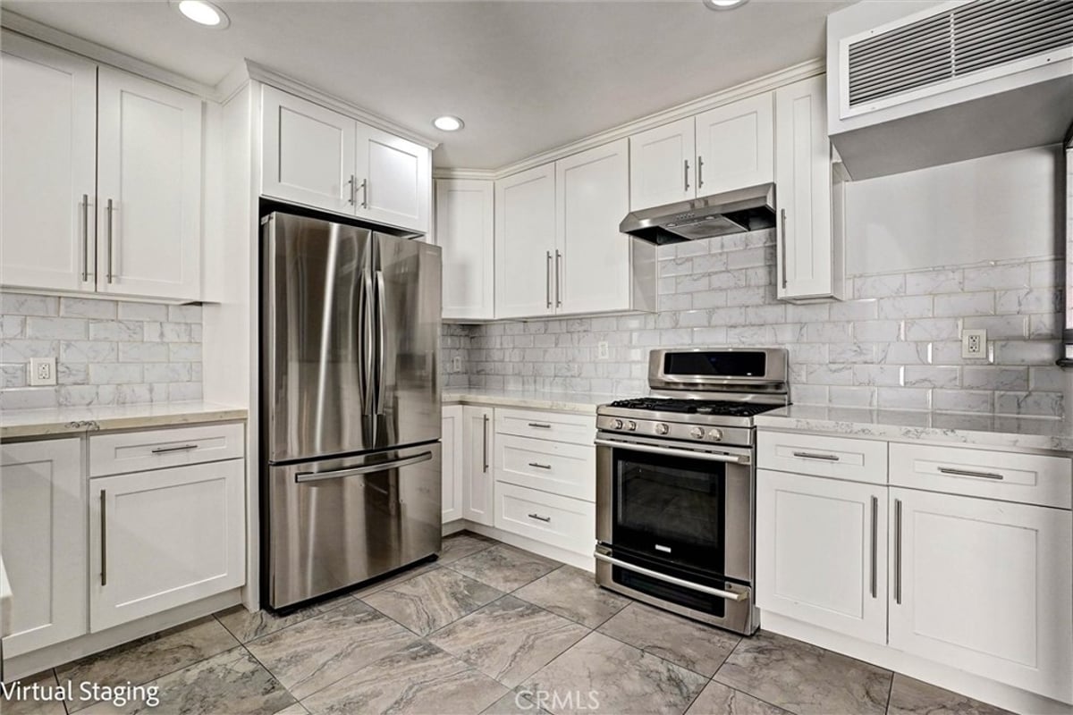 7924 Woodman Avenue 22, Panorama City, CA 91402 — photo 1 of 32