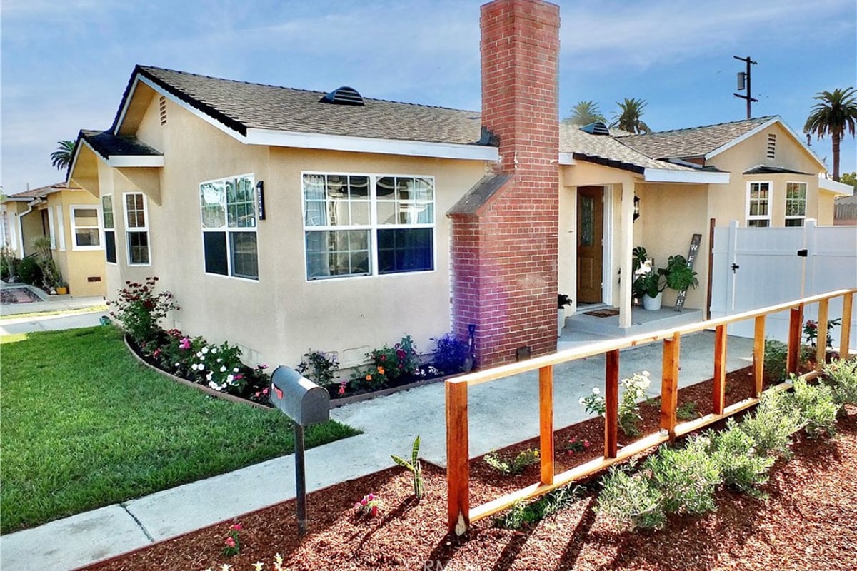 2359 Golden, Long Beach, CA 90806 — photo 1 of 29