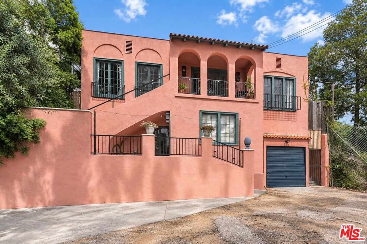 2118 Woodland Way, Los Angeles, CA 90068 — photo 1 of 24