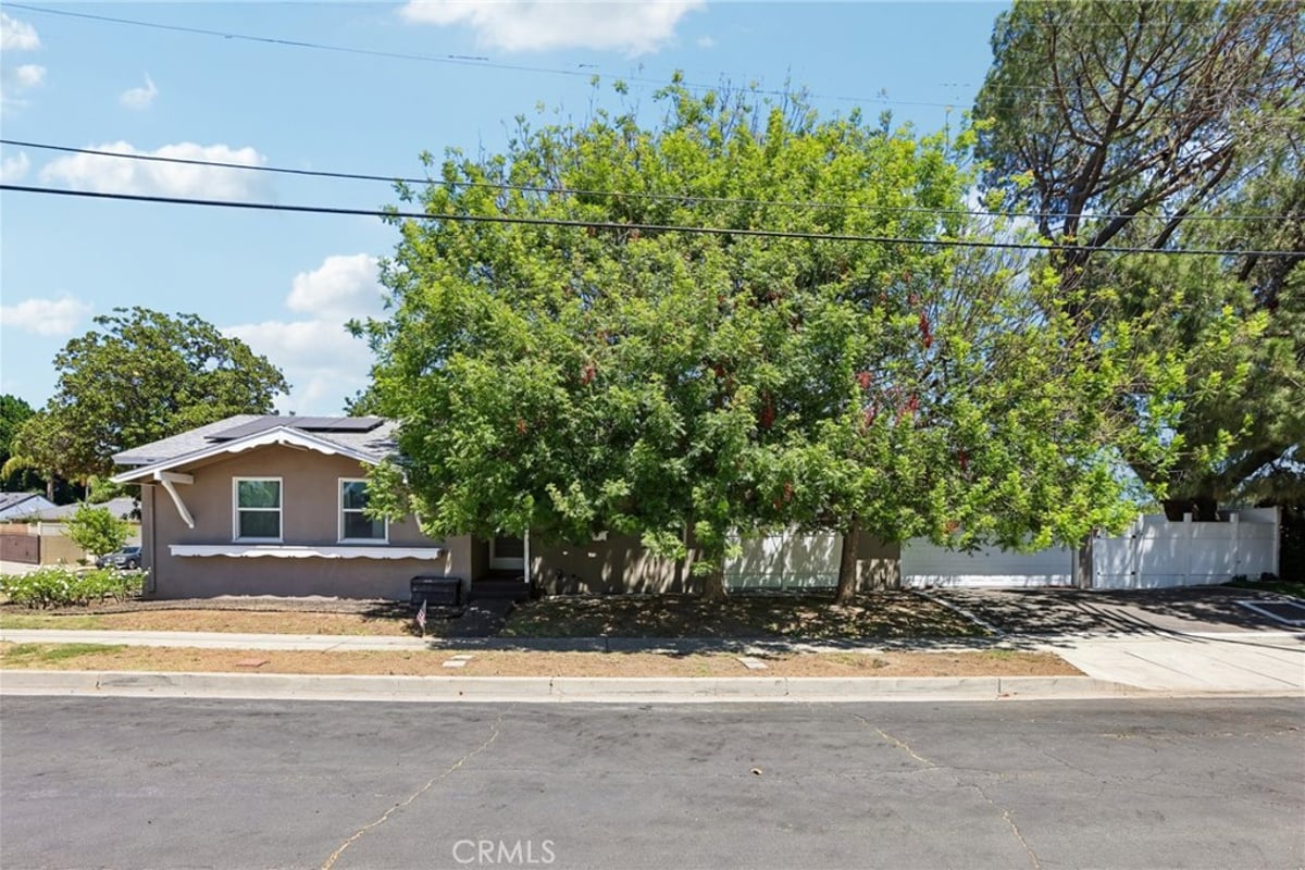 6616 Yolanda Avenue, Reseda, CA 91335 — photo 1 of 40