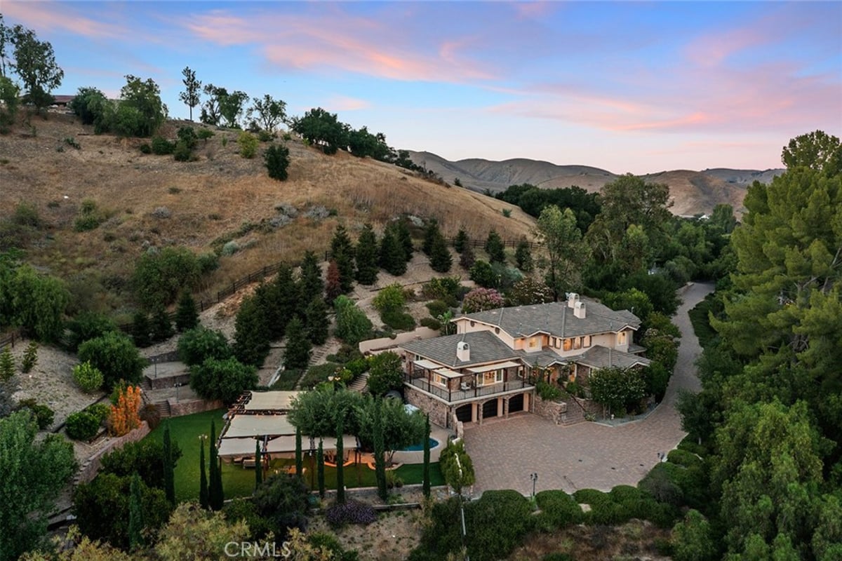6029 Fairview, Agoura Hills, CA 91301 — photo 1 of 65