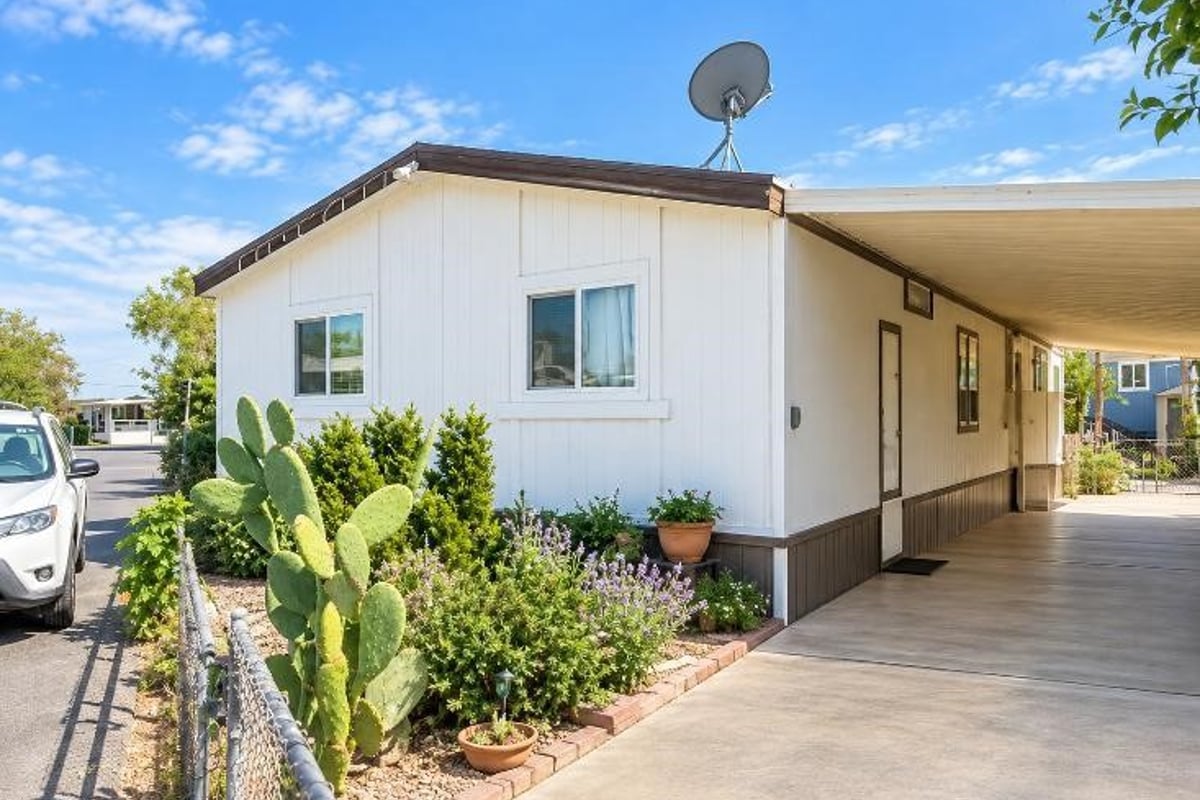 37311 47th E, Palmdale, CA 93552 — photo 1 of 8