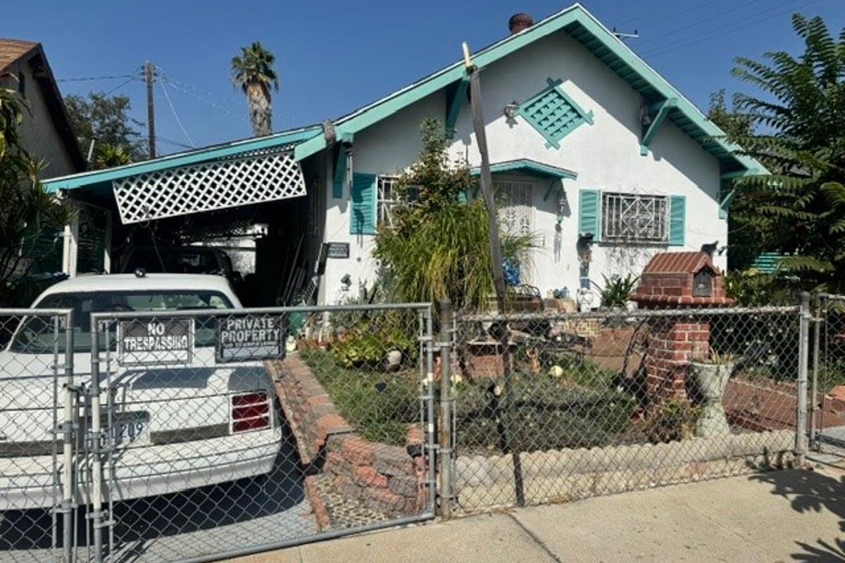 607 Esperanza, Los Angeles, CA 90023 — photo 1 of 15