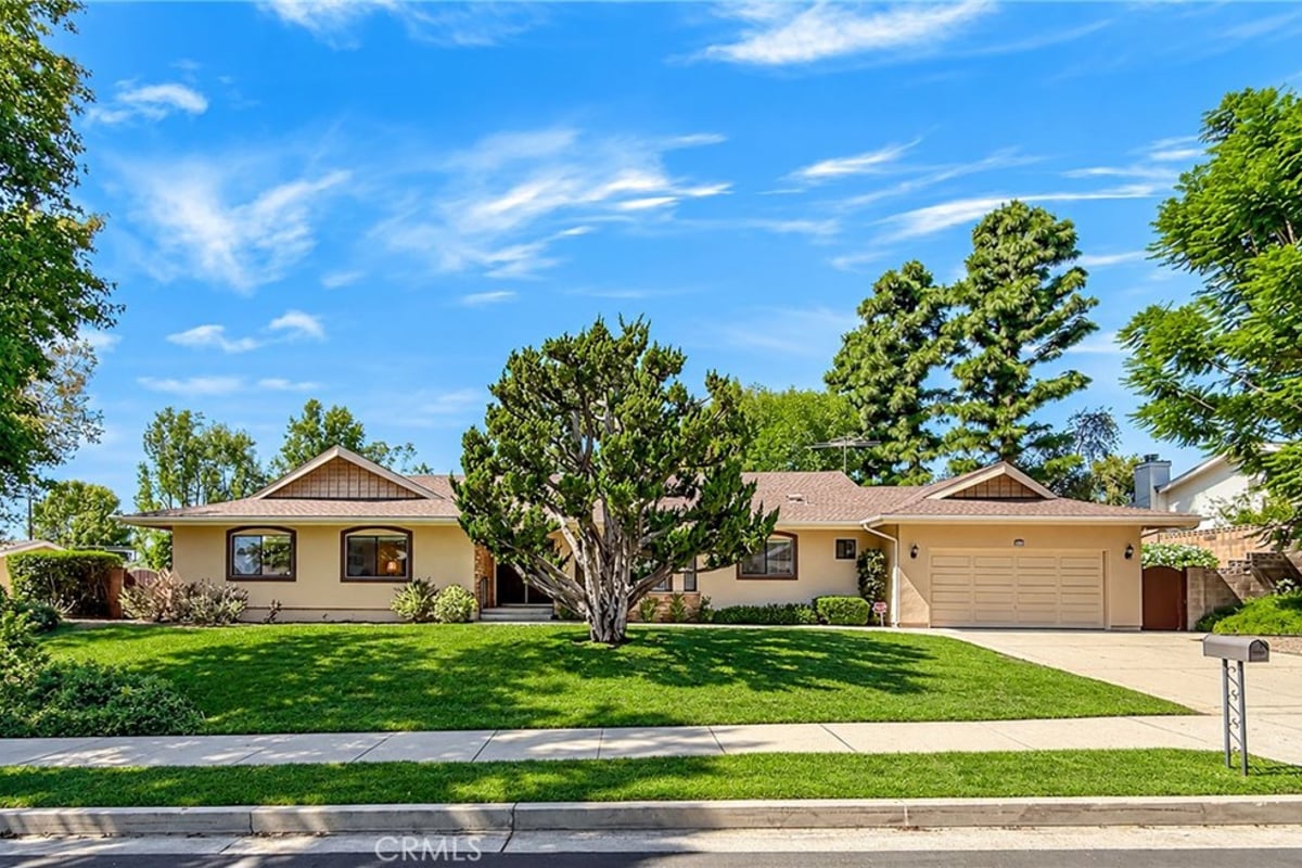 9525 Encino, Northridge, CA 91325 — photo 1 of 60