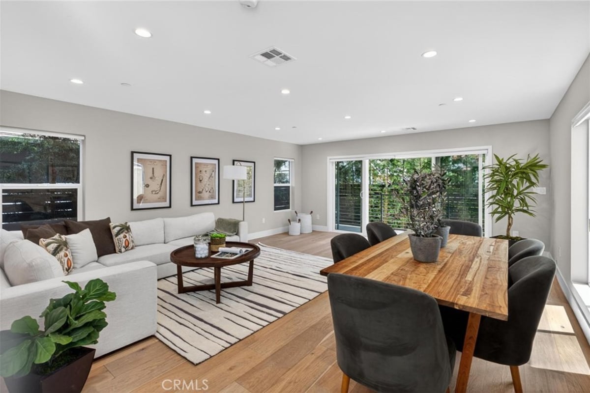 4248 Mclaughlin Avenue, Los Angeles, CA 90066 — photo 1 of 46