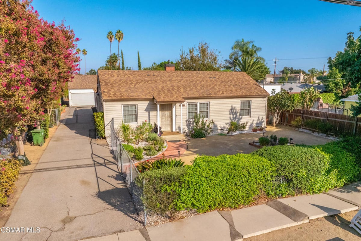 9520 Lemona Avenue, North Hills, CA 91343 — photo 1 of 49