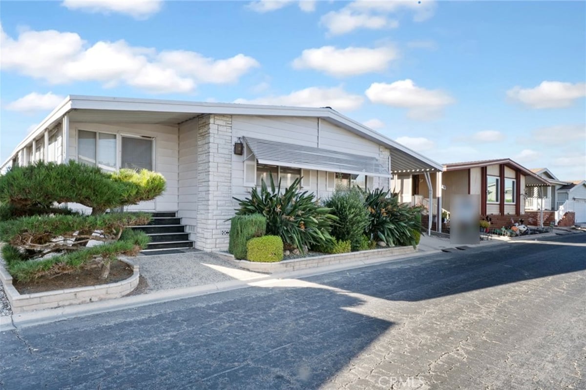 3595 Santa Fe 181, Long Beach, CA 90810 — photo 1 of 39