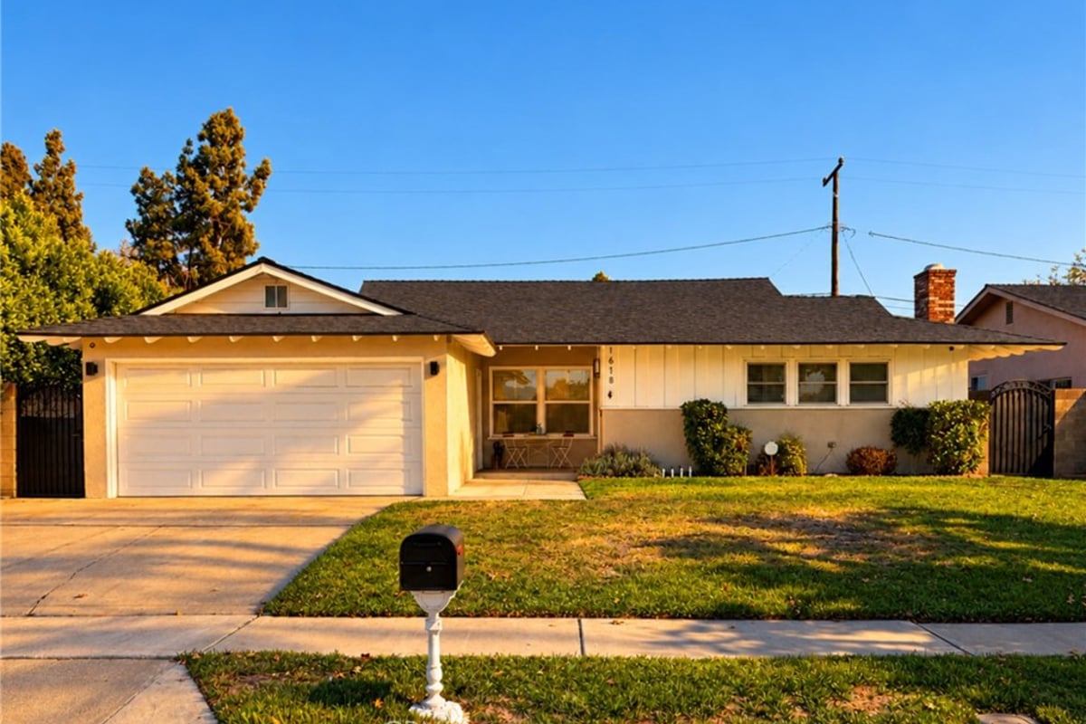 1618 Venice, Monrovia, CA 91016 — photo 1 of 17