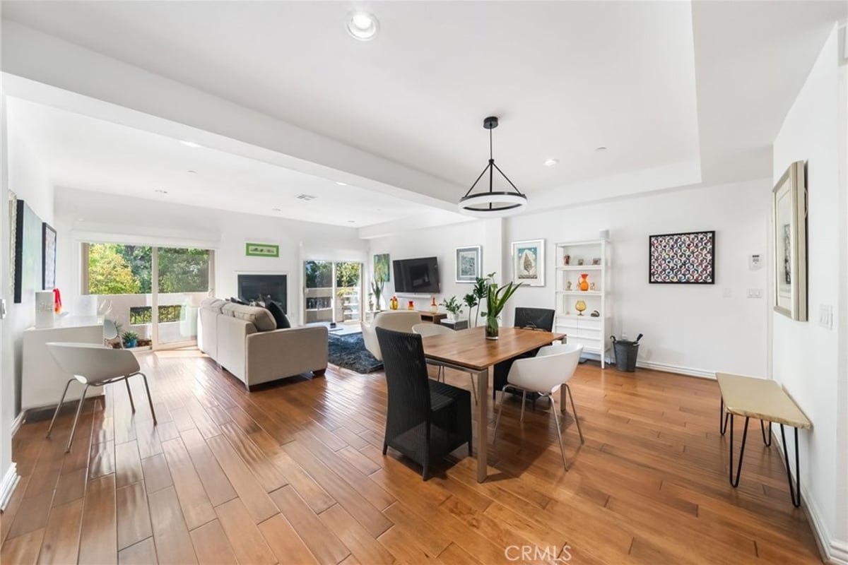 1410 N Curson Avenue 202, Los Angeles, CA 90046 — photo 1 of 29