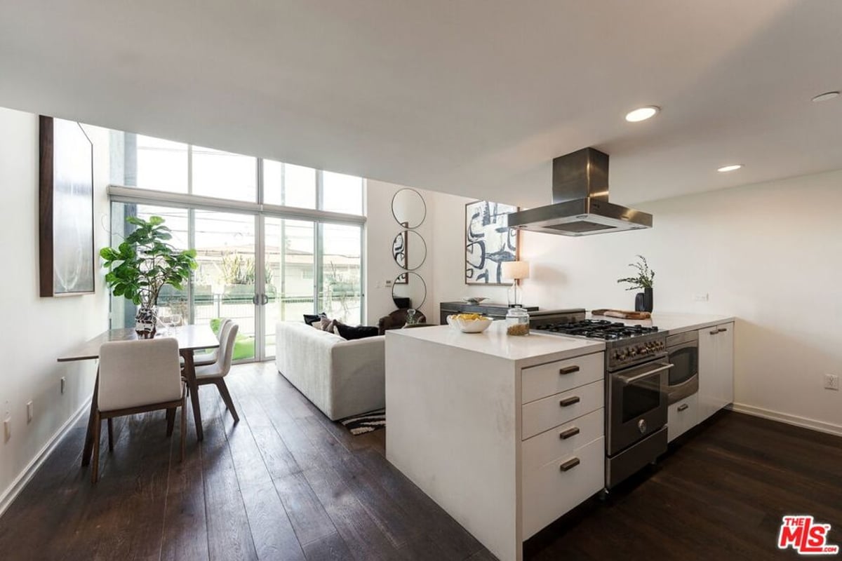 751 N Fairfax Avenue 2, Los Angeles, CA 90046 — photo 1 of 27
