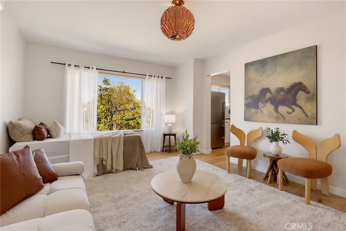 2135 Bellevue 11, Los Angeles, CA 90026 — photo 1 of 40