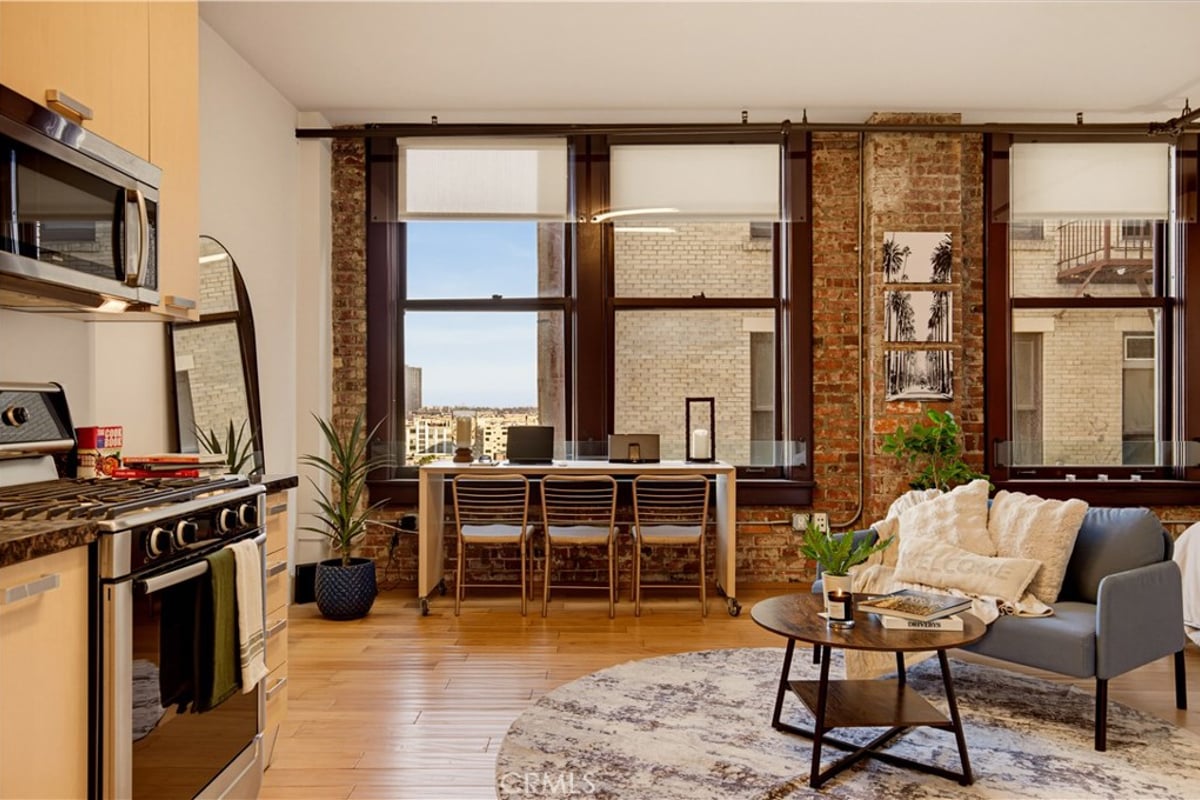 460 S Spring 1008, Los Angeles, CA 90013 — photo 1 of 37
