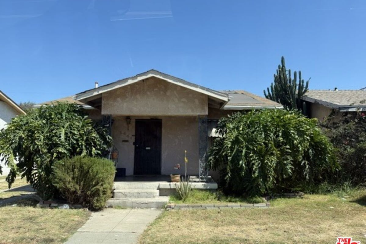 1441 W Gage Avenue, Los Angeles, CA 90047 — photo 1 of 1