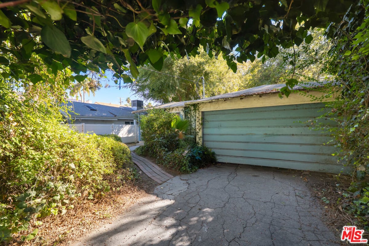 4480 Colbath Avenue, Los Angeles, CA 91423 — photo 1 of 13