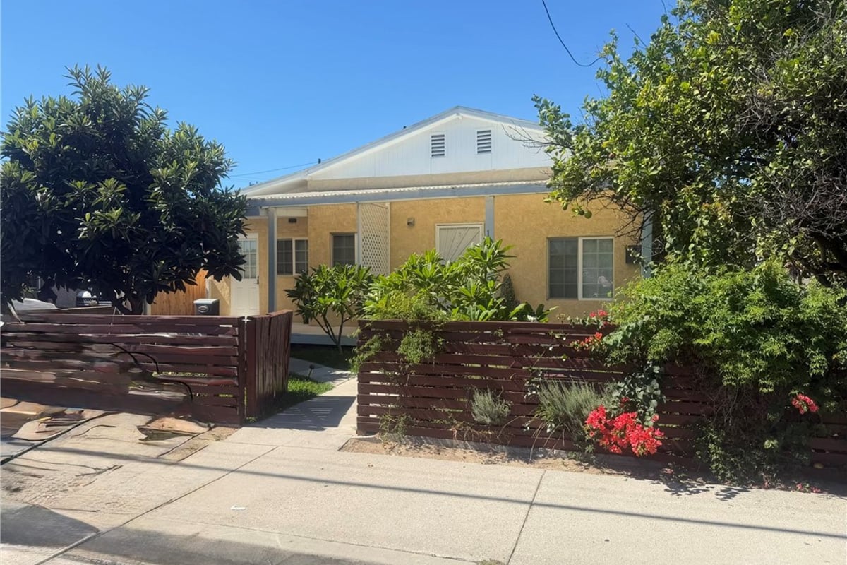 101 S Lotus, Pasadena, CA 91107 — photo 1 of 13