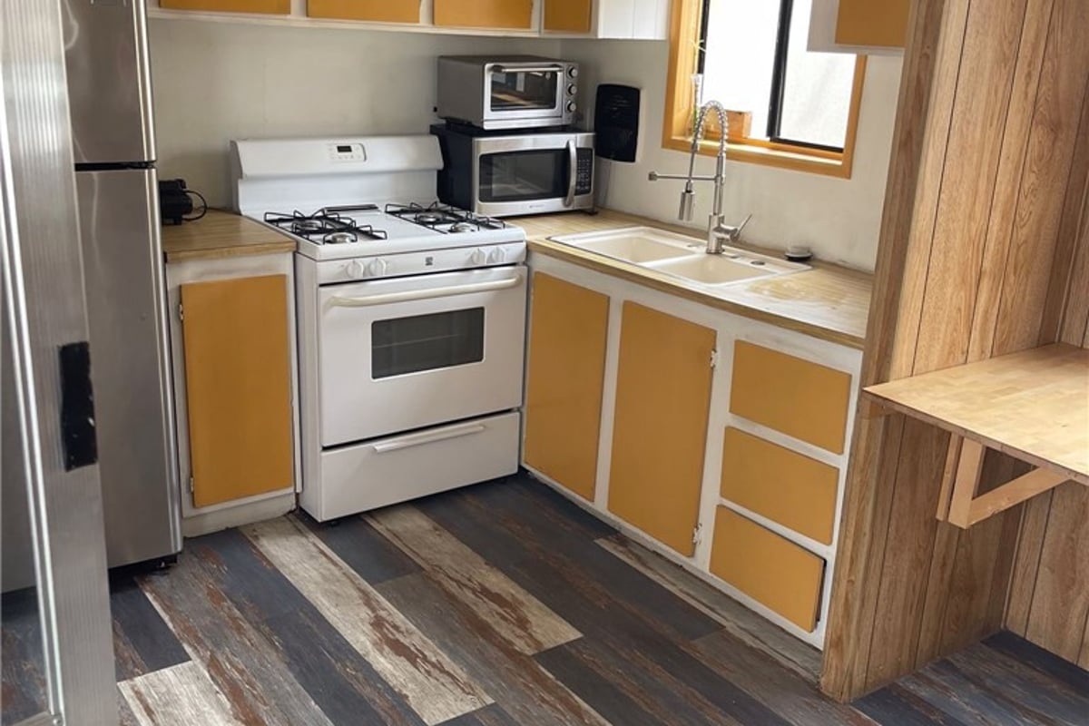 11250 Playa Street 108, Culver City, CA 90230 — photo 1 of 7