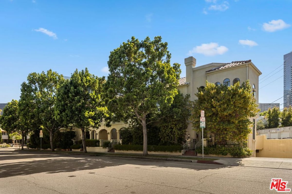 241 S Lasky Drive, Beverly Hills, CA 90212 — photo 1 of 22