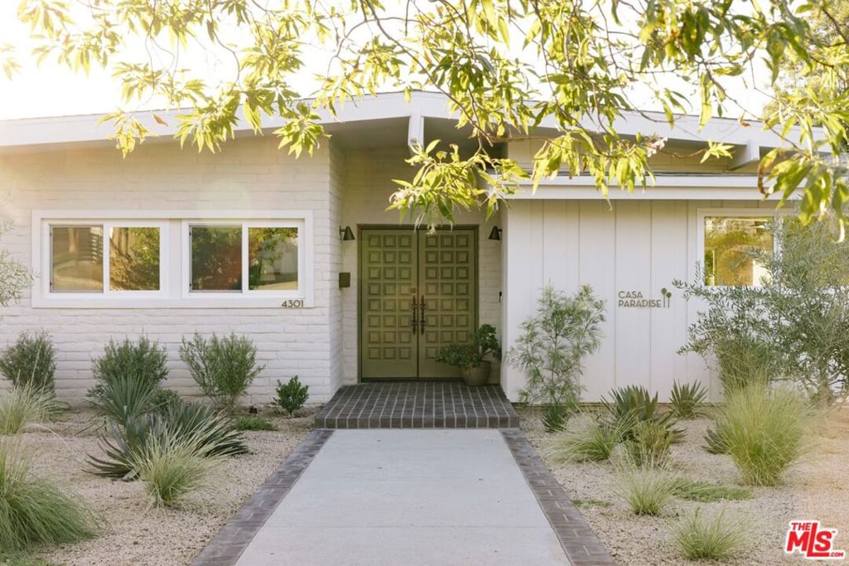 4301 Manson Avenue, Woodland Hills, CA 91364 — photo 1 of 30