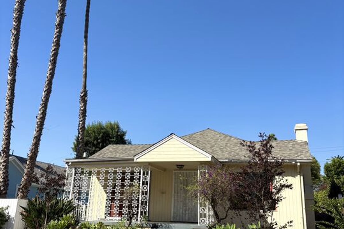 1325 N Spaulding Avenue, Los Angeles, CA 90046 — photo 1 of 14
