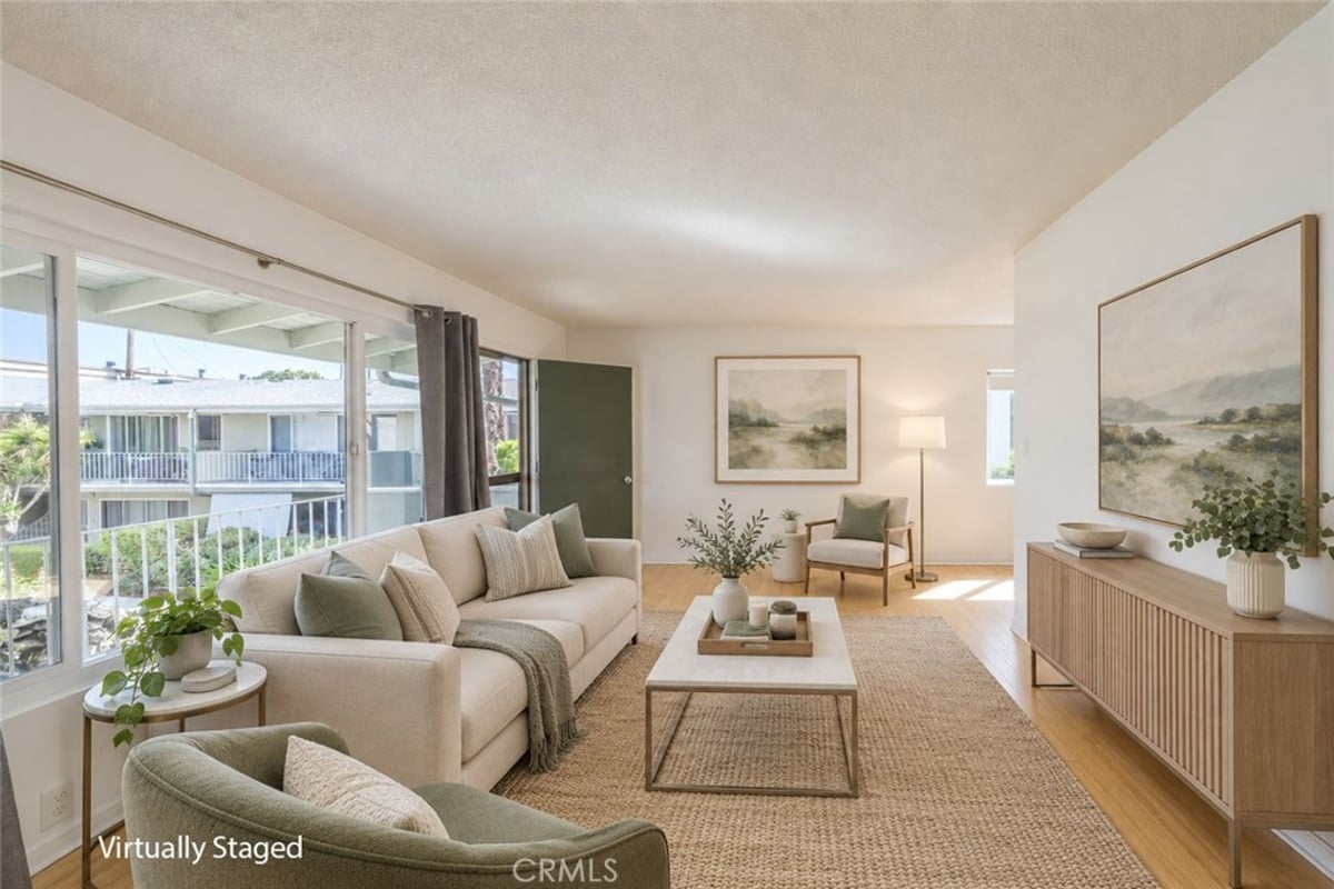 939 E Appleton Street 5, Long Beach, CA 90802 — photo 1 of 31