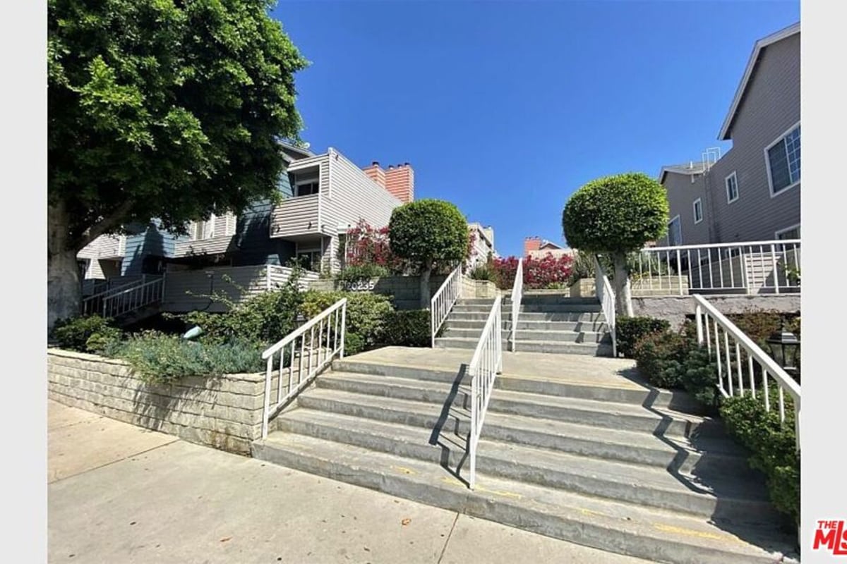 20235 Keswick Street 206, Winnetka, CA 91306 — photo 1 of 8