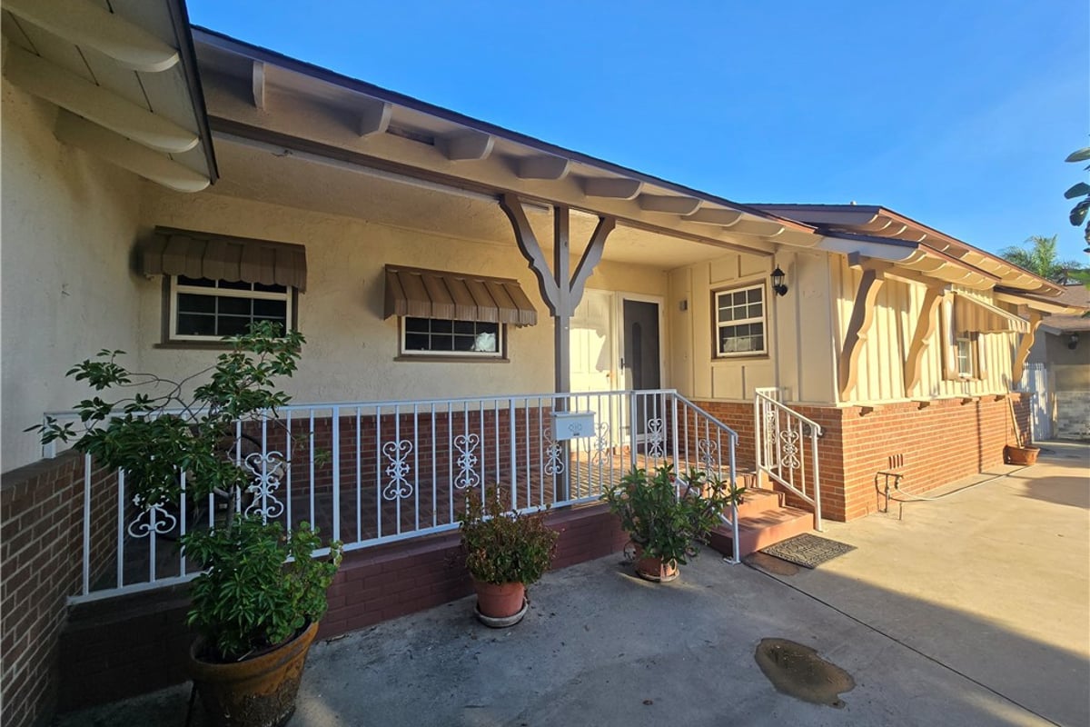 1240 S Pricedale, West Covina, CA 91790 — photo 1 of 1
