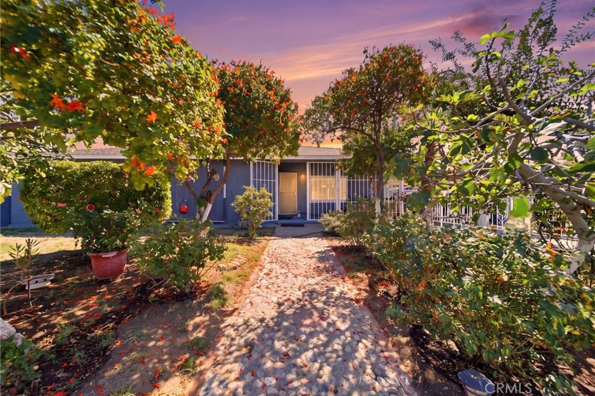 13500 Pierce, Pacoima, CA 91331 — photo 1 of 40
