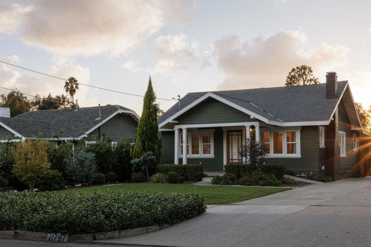 1797 Walworth Avenue, Pasadena, CA 91104 — photo 1 of 46